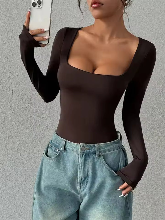 Långärmad Bodysuit med Fyrkantig Hals – Smickrande Slim Fit